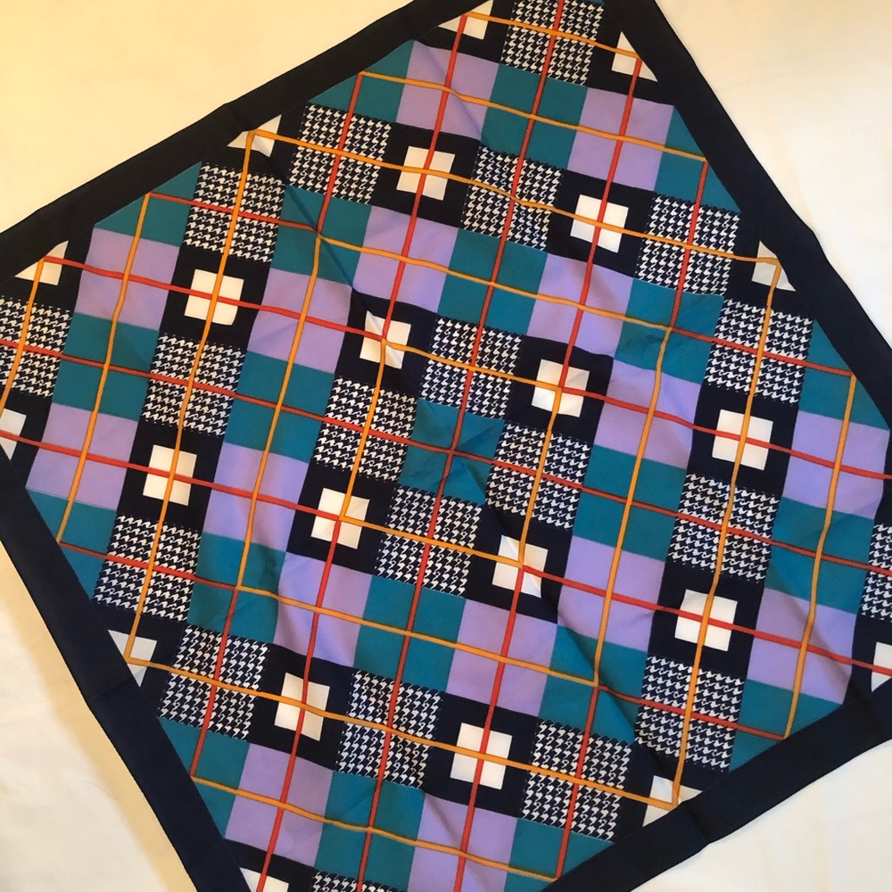 NWOT VINTAGE ALEXANDER’S SCARF